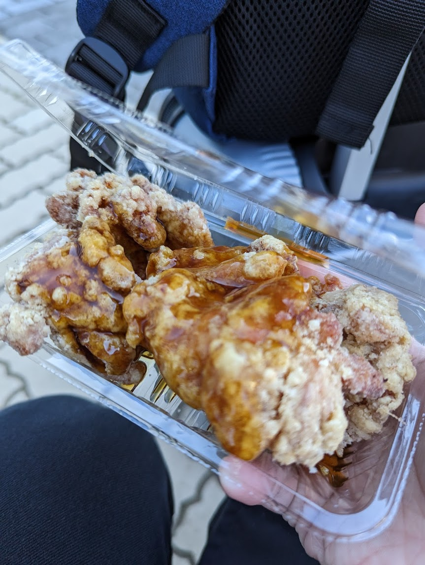 ไก่แต่มื้อแรก